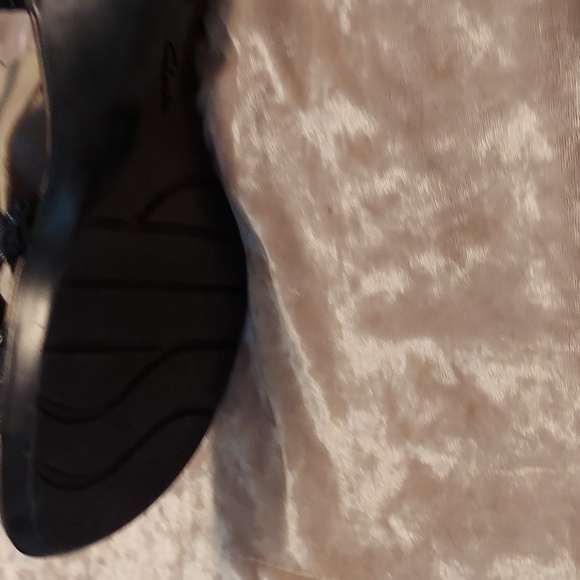 Women's shoes - Picture 3 of 6